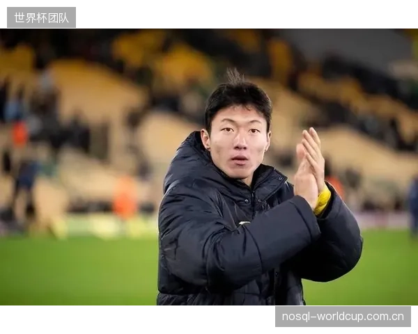 主帅需在黄义助的策应和曹圭成的空霸属性之间寻找最优锋线组合。